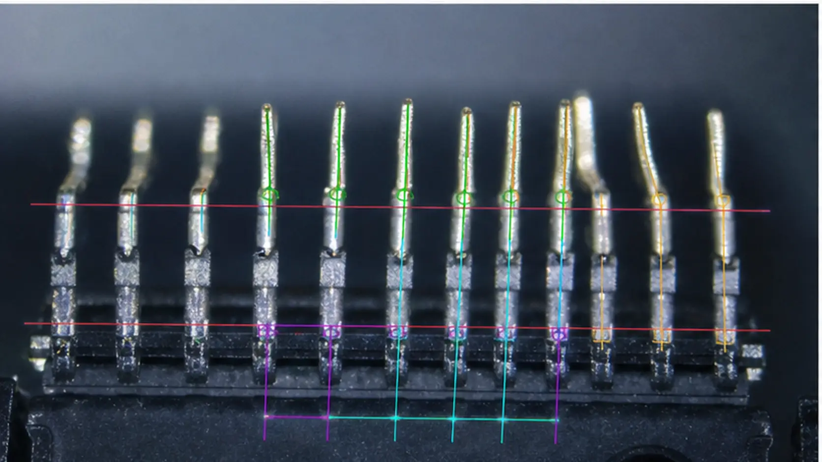 RX-180 AI 智能相机 在端子高度与方向检测产线运行的工业视觉现场